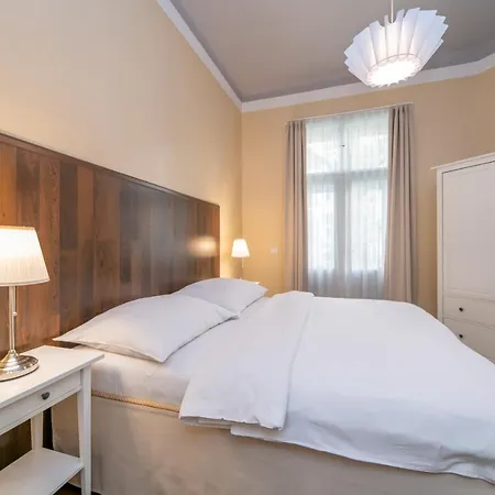 Prague Holiday Apartments Apartmanhotel 4*