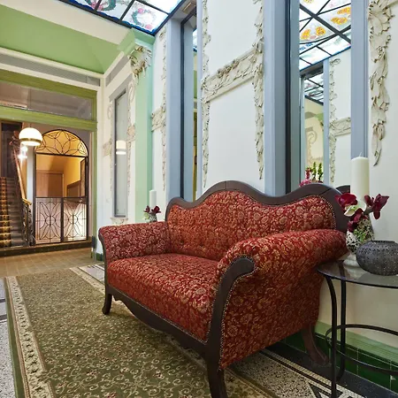 Prague Holiday Apartments Apartmanhotel 4*