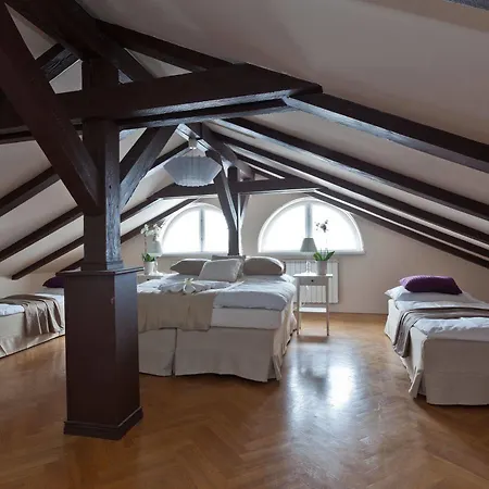 Prague Holiday Apartments Apartmanhotel 4*