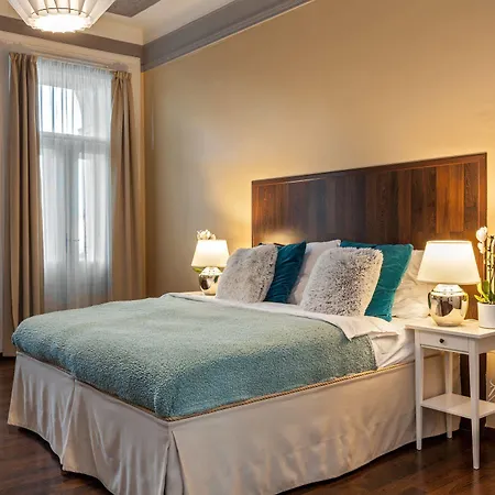 Prague Holiday Apartments Apartmanhotel 4*