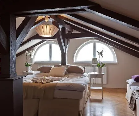 Prague Holiday Apartments Apartmanhotel 4*