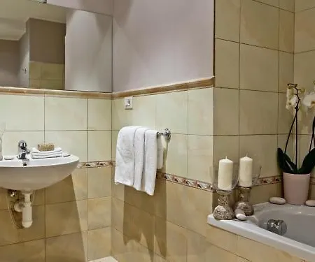 Prague Holiday Apartments Apartmanhotel 4*